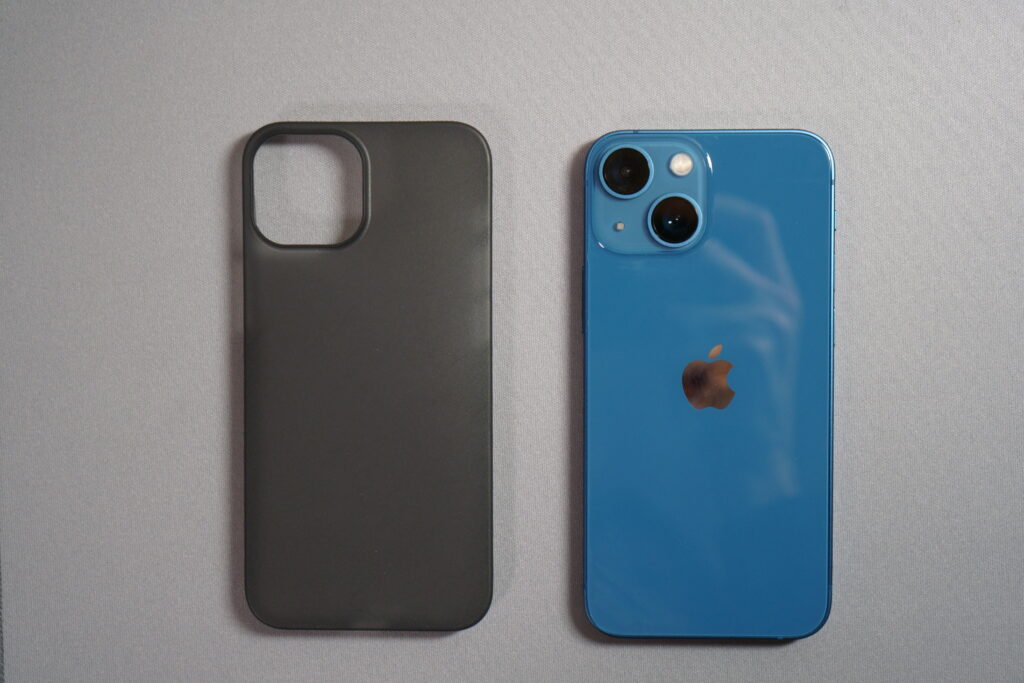 frost airとiphone13mini